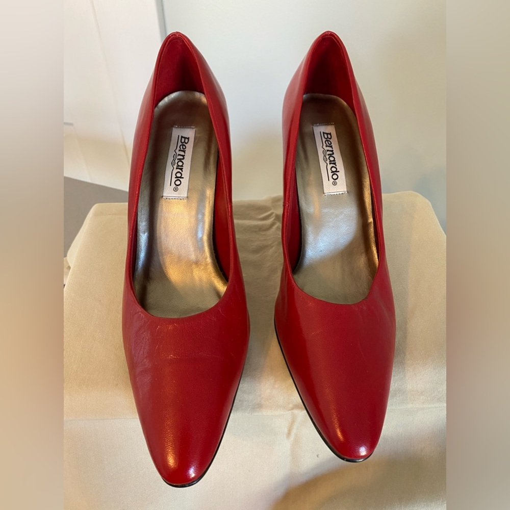 Bernardo Red Leather 3” heels. Size 9M.